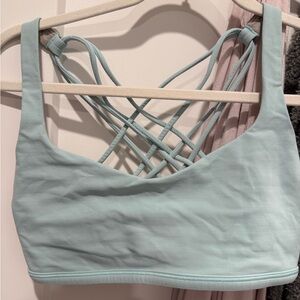 Lululemon free to be Sports Bra